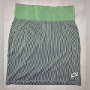 NIKE AIR STREETWEAR SKIRT SIZE SMALL STRETCHY WAIST LIME GREEN & PURPLE 💚💜